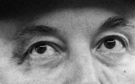 Elon Musk’s xAI Sues Apple and OpenAI Over App Store Rankings