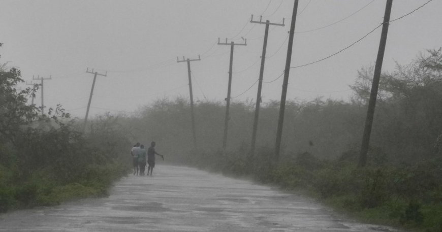 Hurricane Melissa whips Jamaica with violent winds, heavy rain before heading toward Cuba