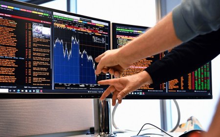 The Bloomberg Terminal Is Getting an AI Makeover, Like It or Not