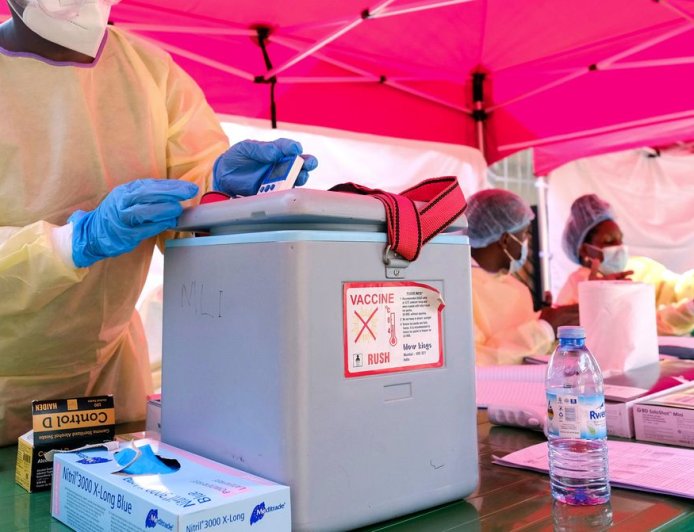 The Most Promising Ebola Vaccine Has Been Sitting on the Shelf for 15 Years