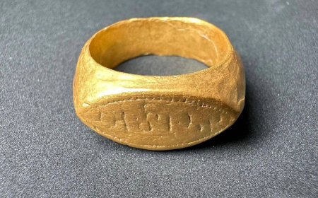 2,000-year-old gold rings and human bones found by archaeologists